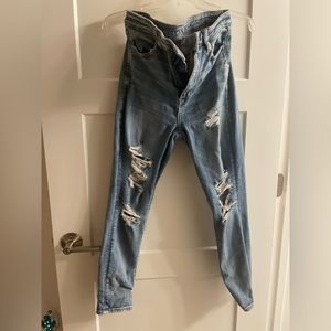 American Eagle Next Level Stretch Distressed Skinny Jean